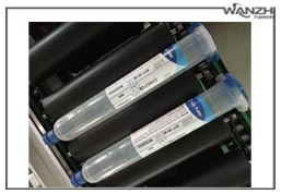 全自動臥式圓瓶貼標機_ 高速臥式圓瓶貼標機_東莞市萬(wàn)誌自動化科技有(yǒu)限(xiàn)公(gōng)司
